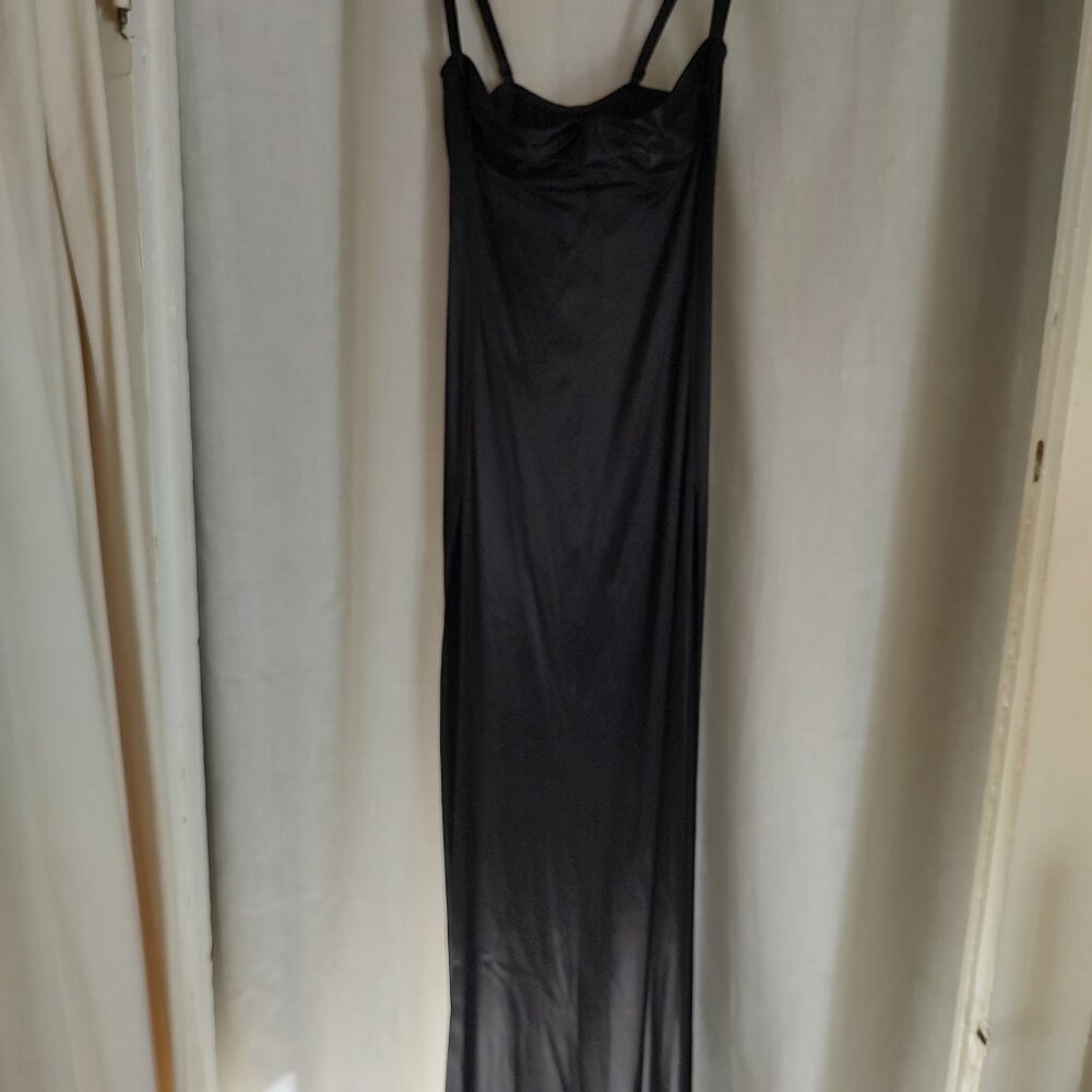 Victoria's Secret full-length slip underwire bra